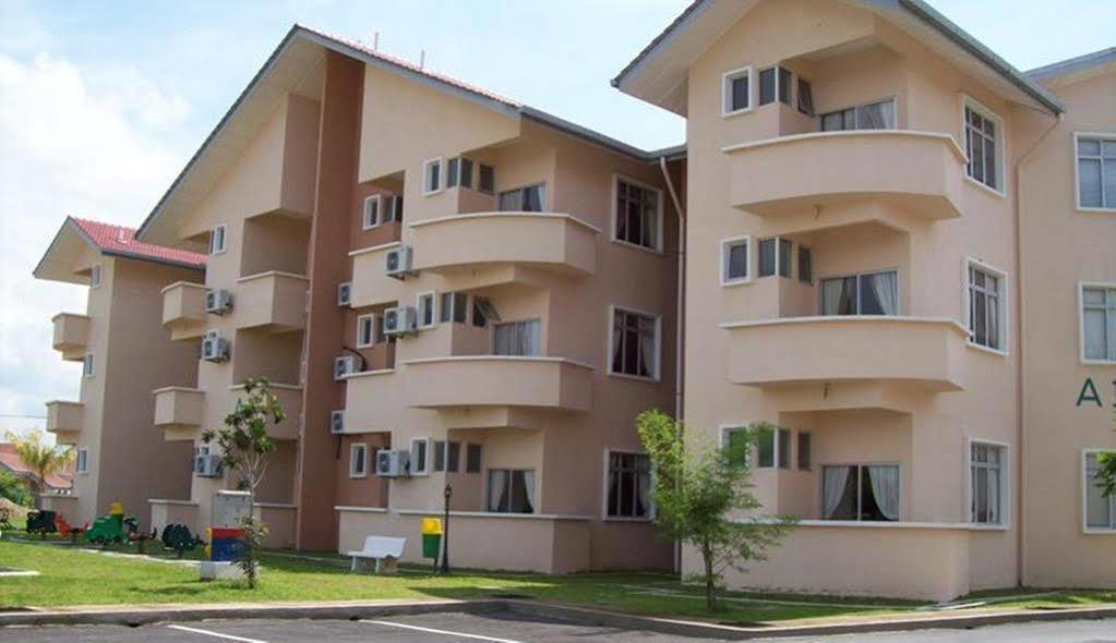 Seri Bayu Resort Hotel Sungai Pelek Exterior photo