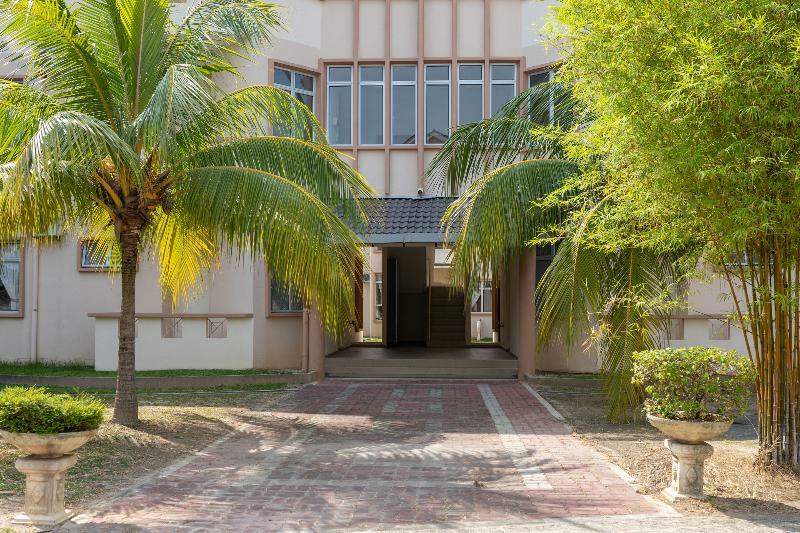 Seri Bayu Resort Hotel Sungai Pelek Exterior photo